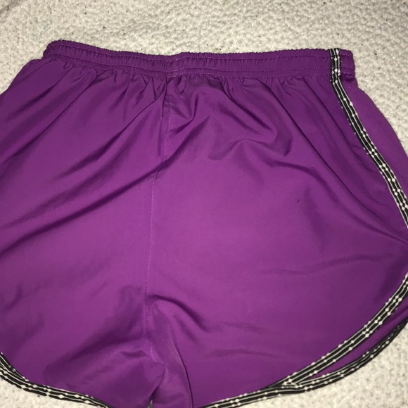 Nike shorts - Picture 2 of 3